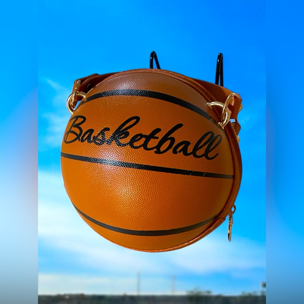 Basketball purse new measure approximately 7 x 8.5 inches zip close